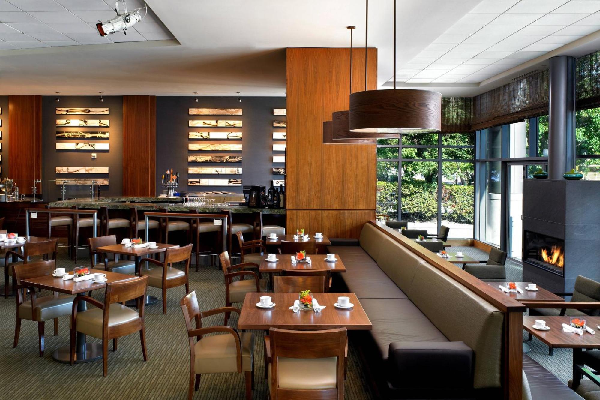 The Westin Bellevue Hotel Exterior photo